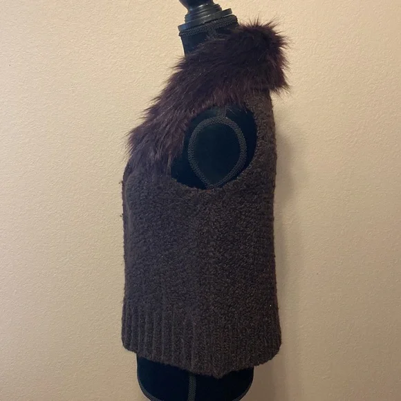 LOFT Knit Faux Fur Lined Vest - Picture 3 of 11